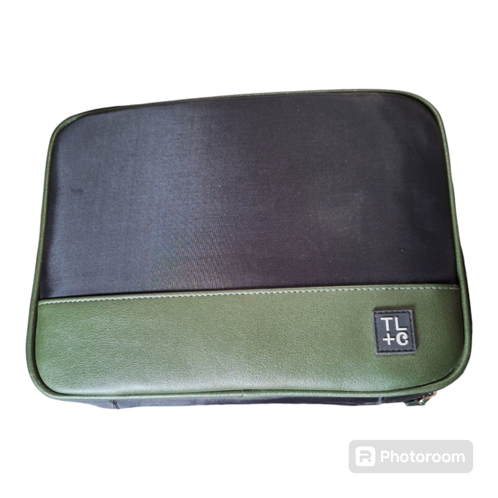 Tommy Bahama Toiletry Foldout Travel Case - NWT Green/Gray